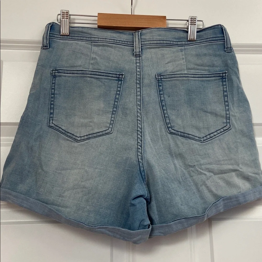 🧡 Junior’s denim shorts